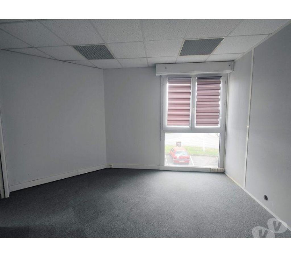 bureaux locaux Haute-Garonne Cugnaux - 31270 - Photos Vivastreet (X-09351) Bureaux Vide 50 m²