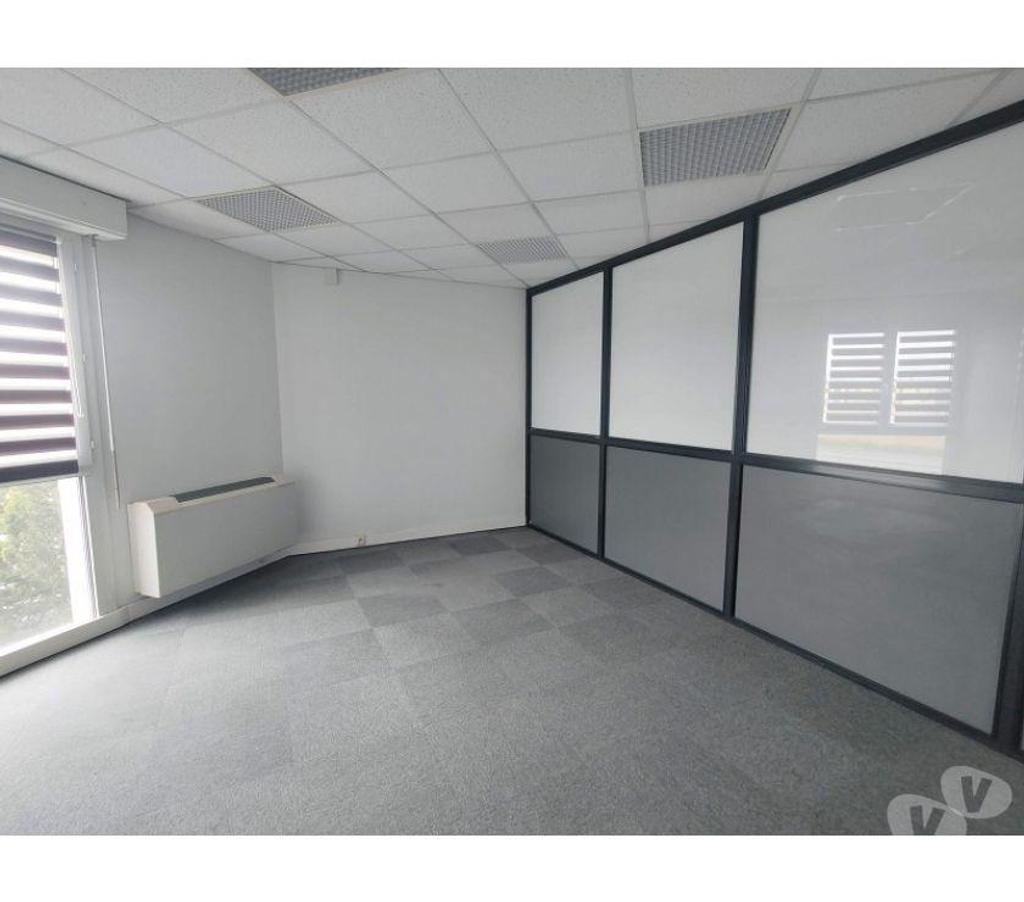bureaux locaux Haute-Garonne Cugnaux - 31270 - Photos Vivastreet (X-09351) Bureaux Vide 50 m²