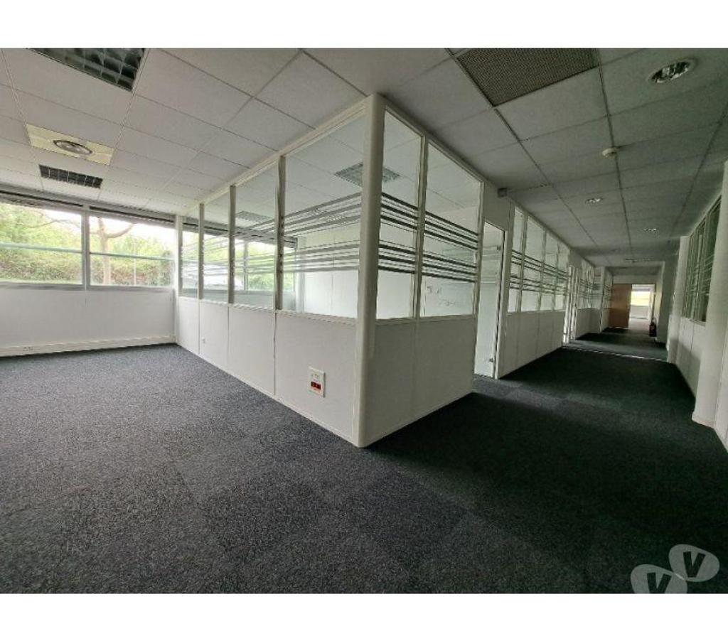 bureaux locaux Haute-Garonne Labege - 31670 - Photos Vivastreet (X-18251) Bureaux Vide 963 m²