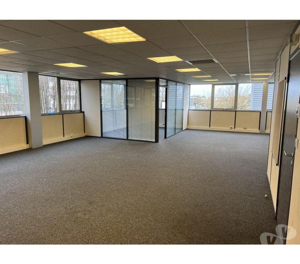 bureaux locaux Gironde Merignac - 33700 - Photos Vivastreet (X-17803) Bureaux Vide 149 m²