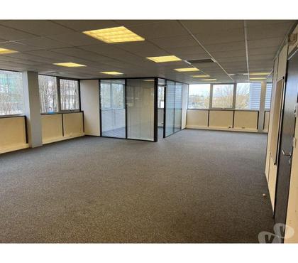 Bureaux Merignac Gironde - Photos Vivastreet (X-17803) Bureaux Vide 149 m²