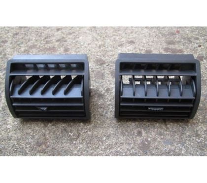 Pièces détachées automobile St Vrain Essonne - Photos Vivastreet GRILLE DE VENTILATION DE 205 GTI