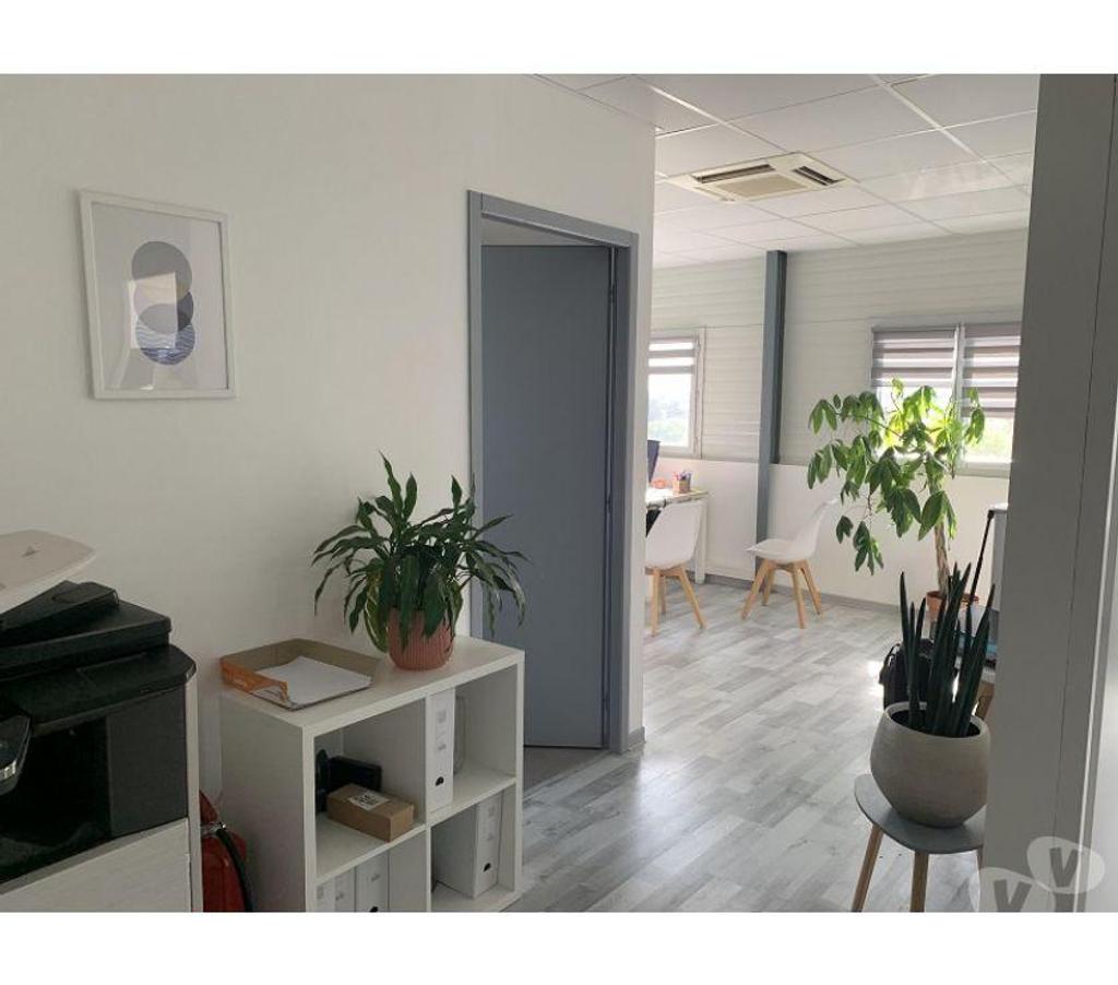 bureaux locaux Hérault Vendres - 34350 - Photos Vivastreet (X-18285) Bureaux Vide 95 m²