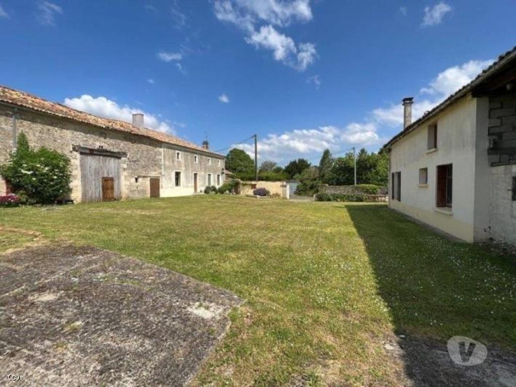 Vente Maison Deux-Sèvres Chef Boutonne - 79110 - Photos Vivastreet Ensemble de Deux Maisons Anciennes - Proche Chef-Boutonne