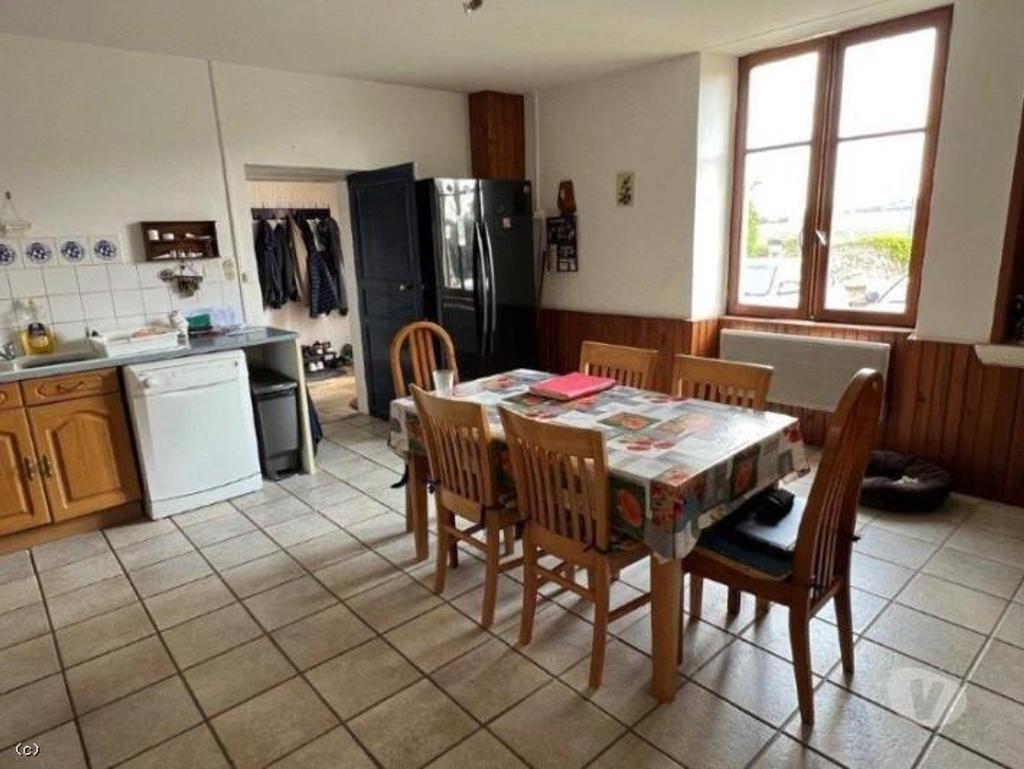 Vente Maison Deux-Sèvres Chef Boutonne - 79110 - Photos Vivastreet Ensemble de Deux Maisons Anciennes - Proche Chef-Boutonne