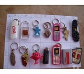 Roiffieux - Ardèche — 111 lot de Porte clefs pour collections,  Prix 50 cts l'un