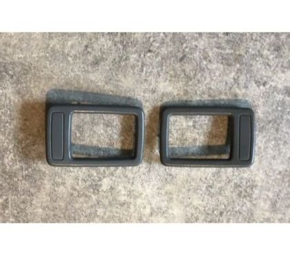 Accessoires auto & tuning St Vrain Essonne - Photos Vivastreet CACHE POIGNEE DE 205 GTI