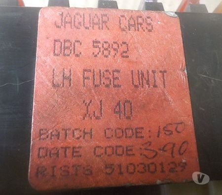 Pièces et services auto Pyrénées-Orientales Perpignan - Photos Vivastreet module porte fusible complet cote gauche jaguar xj40