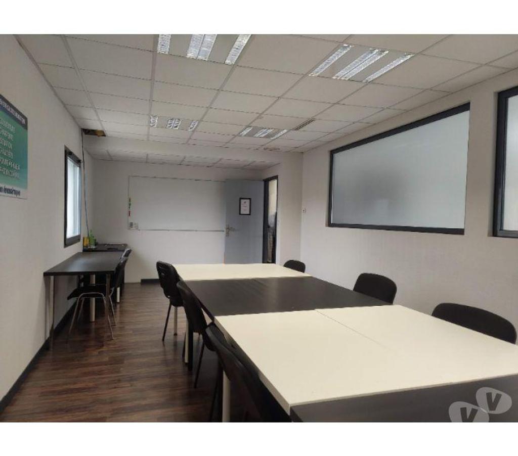 bureaux locaux Haute-Garonne Toulouse - Photos Vivastreet (X-08679) Bureaux Vide 10 m²