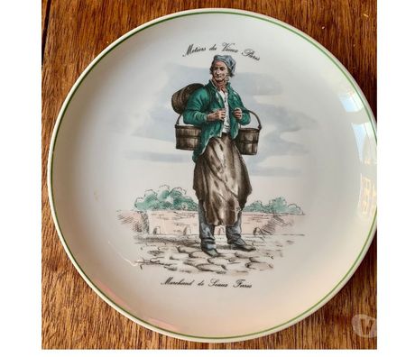 Collection Val-de-Marne Villejuif - 94800 - Photos Vivastreet 5 assiettes en porcelaine les métiers du vieux Paris.
