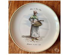 5 assiettes en porcelaine les métiers du vieux Paris.