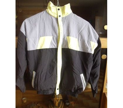 Vêtements occasion Roiffieux Ardèche - Photos Vivastreet (121)-1 Blouson garçon 12 ans,100% polyamide