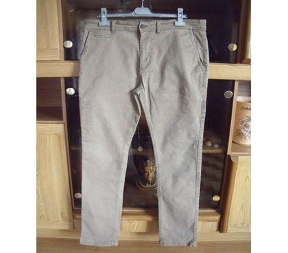 Vêtements occasion Roiffieux Ardèche - Photos Vivastreet (122)-1 Pantalon homme, Slim, marron, taille 48
