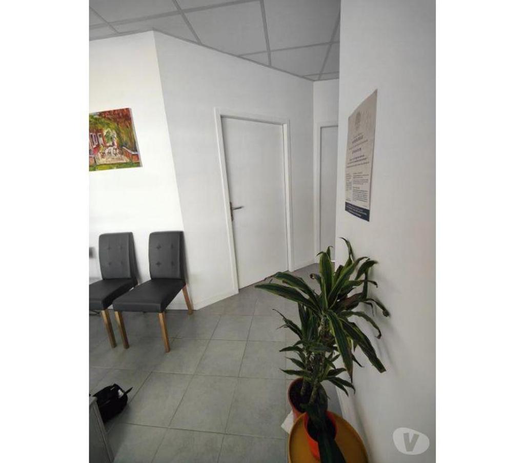 bureaux locaux Haute-Garonne La Salvetat St Gilles - 31880 - Photos Vivastreet (X-18471) Bureaux Vide 13 m²