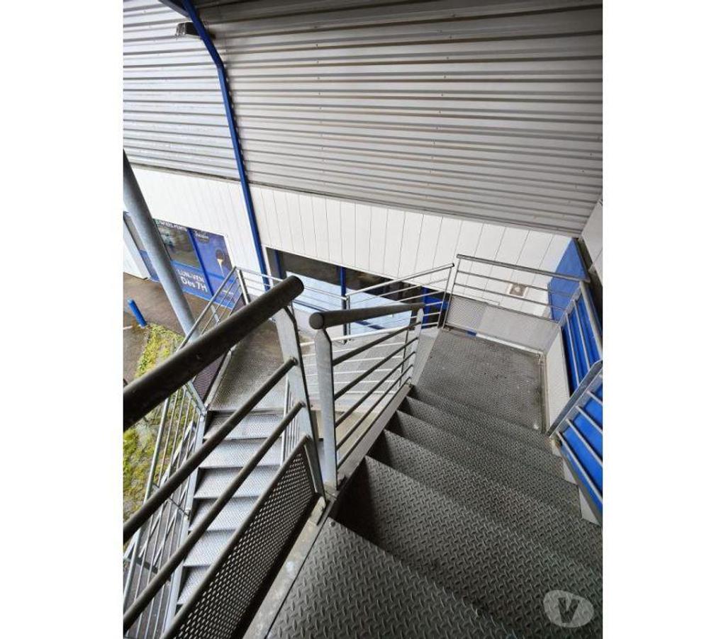 bureaux locaux Haute-Garonne La Salvetat St Gilles - 31880 - Photos Vivastreet (X-18471) Bureaux Vide 13 m²