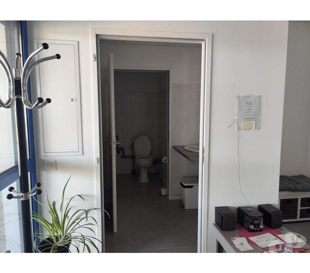 bureaux locaux Haute-Garonne La Salvetat St Gilles - 31880 - Photos Vivastreet (X-18471) Bureaux Vide 13 m²