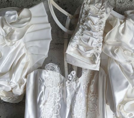 Vêtements occasion Val-d'Oise Bernes sur Oise - 95340 - Photos Vivastreet TOP : Sublime ROBE DE MARIÉE Années 80 Taille 36