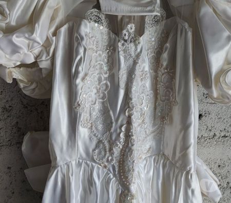 Vêtements occasion Val-d'Oise Bernes sur Oise - 95340 - Photos Vivastreet TOP : Sublime ROBE DE MARIÉE Années 80 Taille 36
