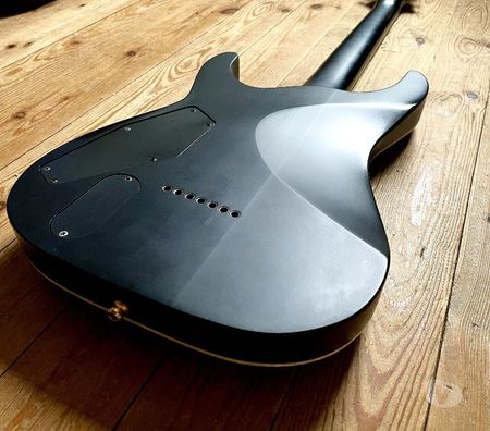 Instruments de musique Indre Le Blanc - 36300 - Photos Vivastreet Guitare ESP-LTD AJ-7 (Signature Andy James)