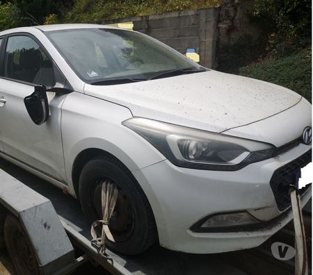 Voiture pour pièces Maine-et-Loire Le Louroux Beconnais - 49370 - Photos Vivastreet HYUNDAI I20 2 Diésel Année 2016