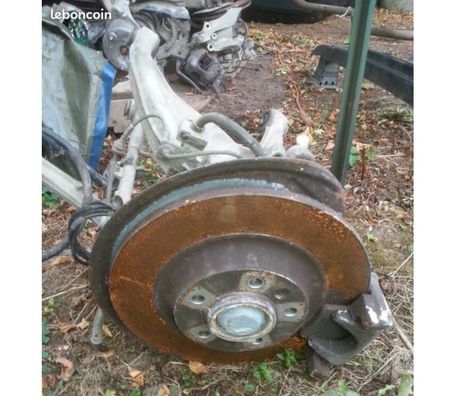 Pièces et services auto Seine-et-Marne Montceaux les Provins - 77151 - Photos Vivastreet train arrière peugeot 407