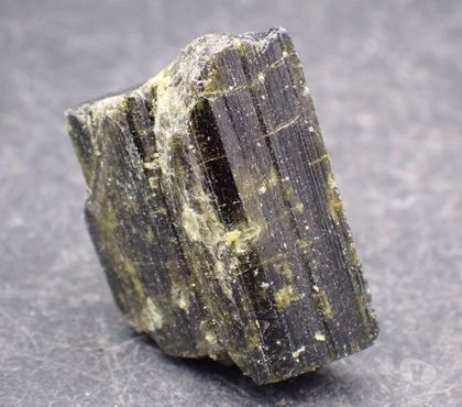Collection Bertrichamps Meurthe-et-Moselle - Photos Vivastreet Cristal d'Epidote , Mahazoma , Majunga , Madagascar