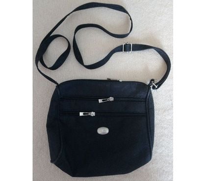 Accessoires - Bagagerie La Courneuve Seine-Saint-Denis - Photos Vivastreet Petite sacoche