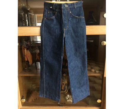 Vêtements occasion Roiffieux Ardèche - Photos Vivastreet (128)-1 Jeans 8 ans