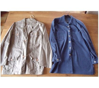 Vêtements occasion Roiffieux Ardèche - Photos Vivastreet (21)-2 vestes Femme, 1 Saharienne, 1 bleu foncé