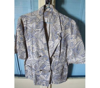 Vêtements occasion Roiffieux Ardèche - Photos Vivastreet (17)-2 vestes femme, taille 44