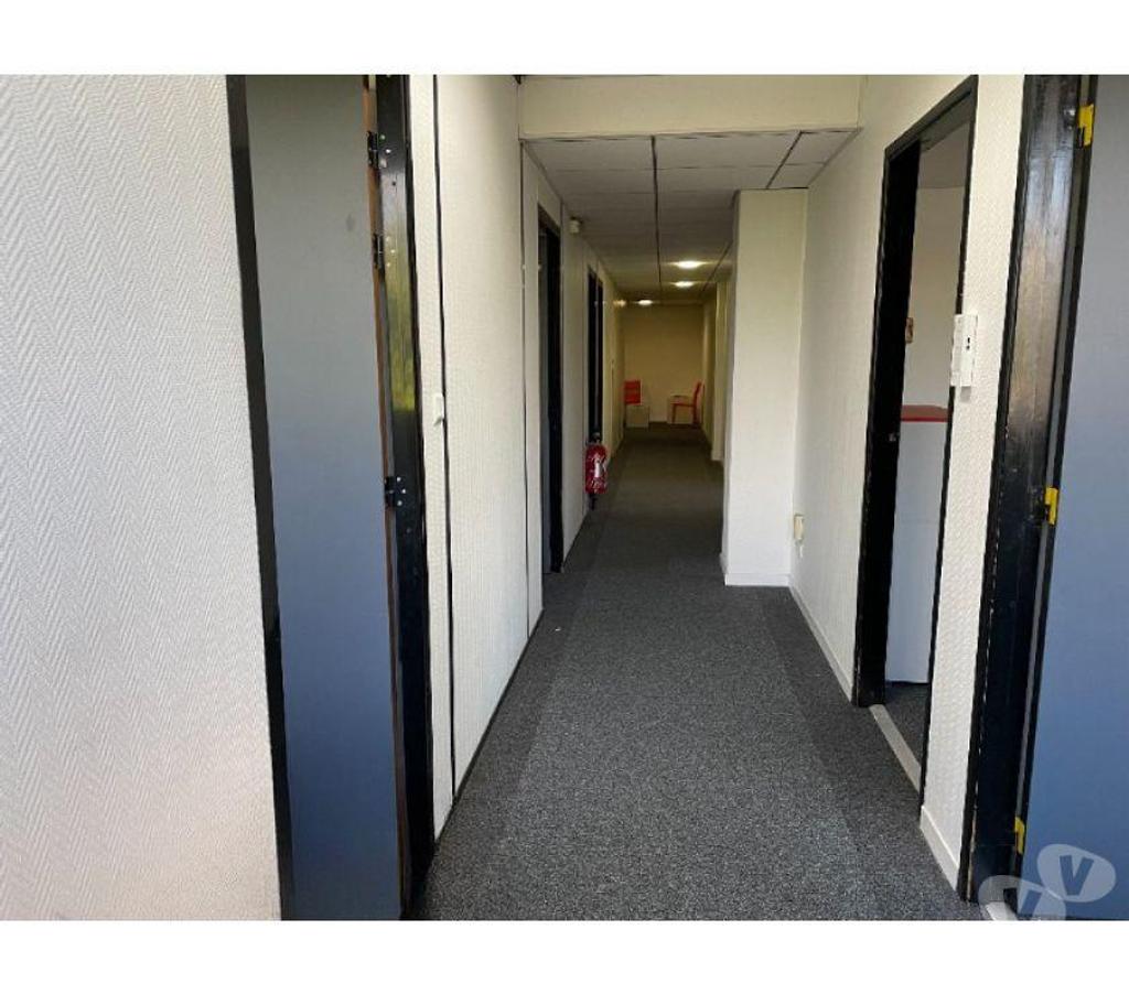 bureaux locaux Haute-Garonne Toulouse - Photos Vivastreet (X-17639) Bureaux Vide 266 m²