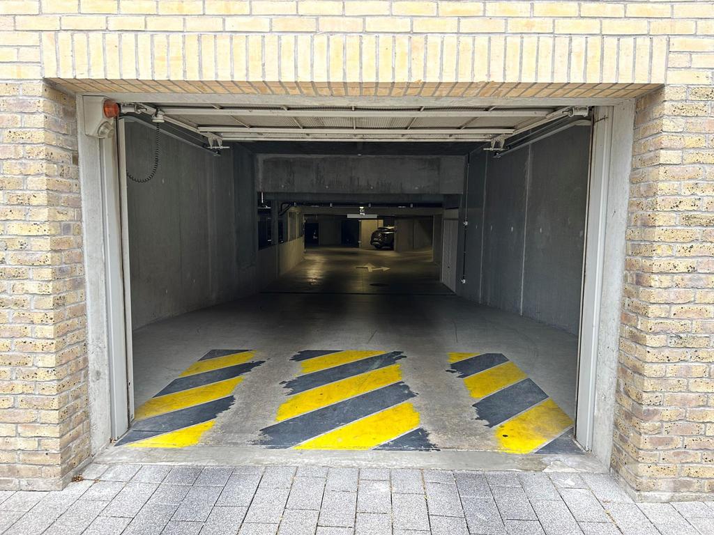 Parkings - Garages Bas-Rhin Strasbourg - Photos Vivastreet Parking à louer Quartier du Neudorf