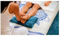 Le Massage Abhyangam, l'Inde à porter de main NAVINA