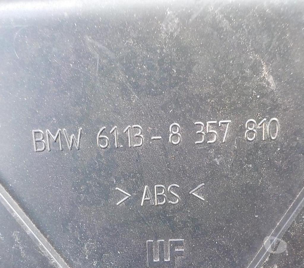 Pièces et services auto Pyrénées-Orientales Perpignan - Photos Vivastreet plastic sous moquette (en lot)5 pieces bmw e36 cabriolet