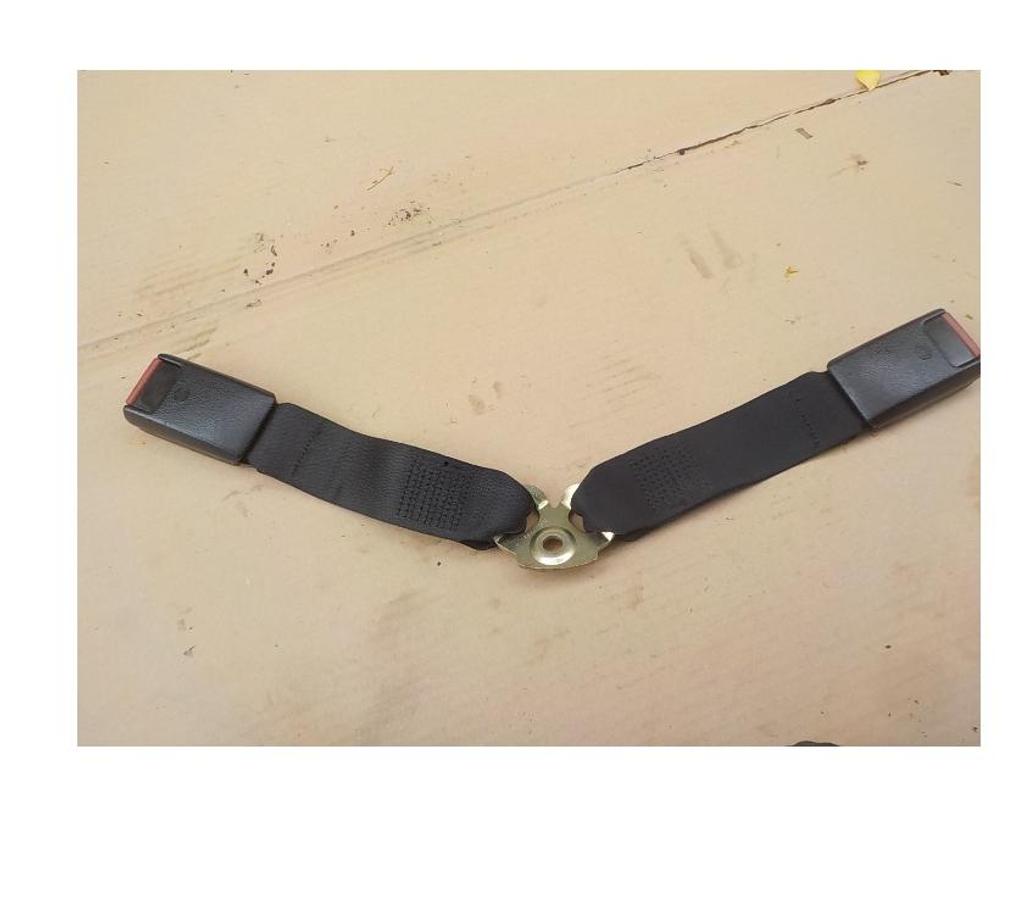 Pièces et services auto Pyrénées-Orientales Perpignan - Photos Vivastreet 2 clips accroche ceinture arriere bmw e28 et bmw e30