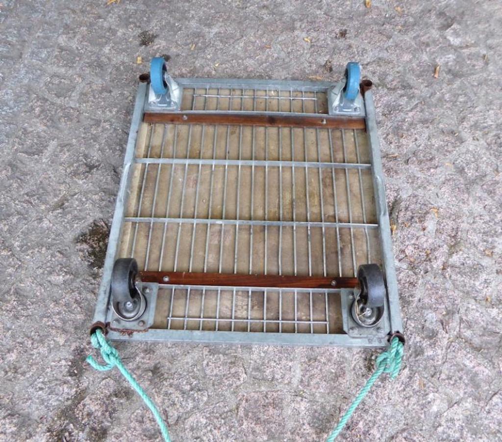 Pièces et services auto Essonne Bievres - 91570 - Photos Vivastreet Support sur roulette en acier 