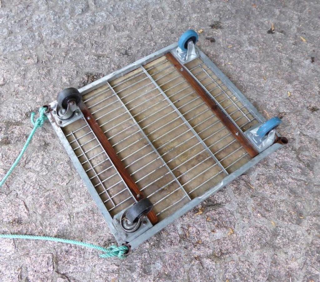 Pièces et services auto Essonne Bievres - 91570 - Photos Vivastreet Support sur roulette en acier 