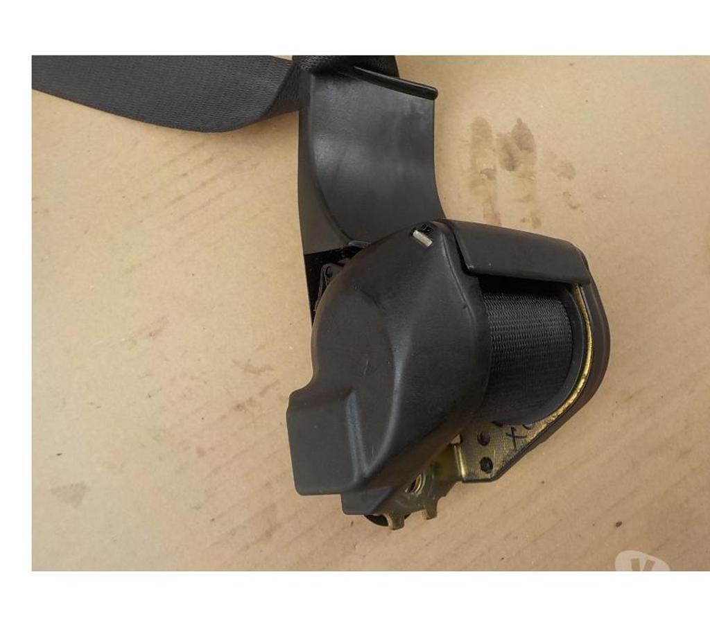 Pièces et services auto Pyrénées-Orientales Perpignan - Photos Vivastreet ceinture securite avant bmw e28 et bmw e30 ...1986