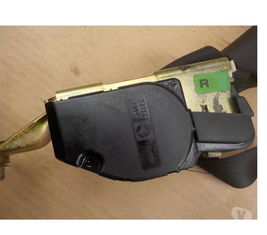 Pièces et services auto Pyrénées-Orientales Perpignan - Photos Vivastreet ceinture de securite avant droite bmw e36 ...1993