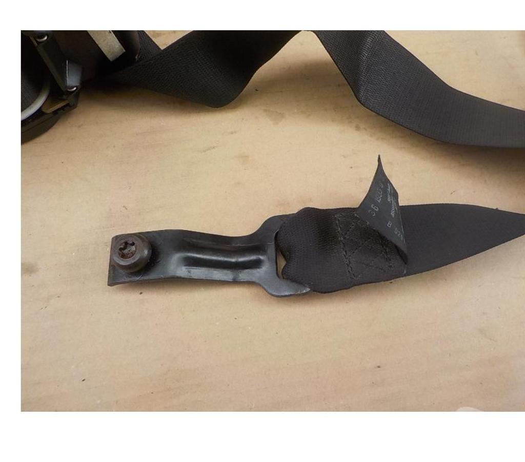 Pièces et services auto Pyrénées-Orientales Perpignan - Photos Vivastreet ceinture de securite avant droite bmw e36 ...1993