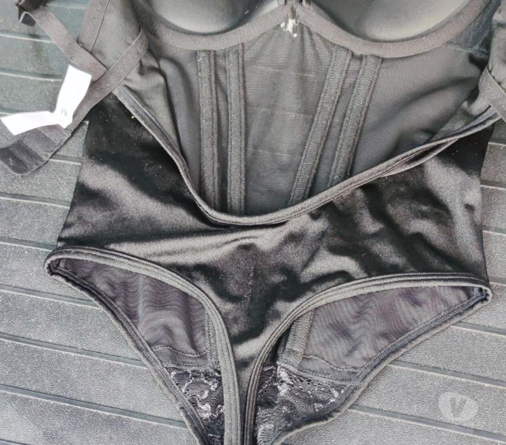 Vêtements occasion Val-d'Oise Bernes sur Oise - 95340 - Photos Vivastreet TOP: Black Body Size M (38)