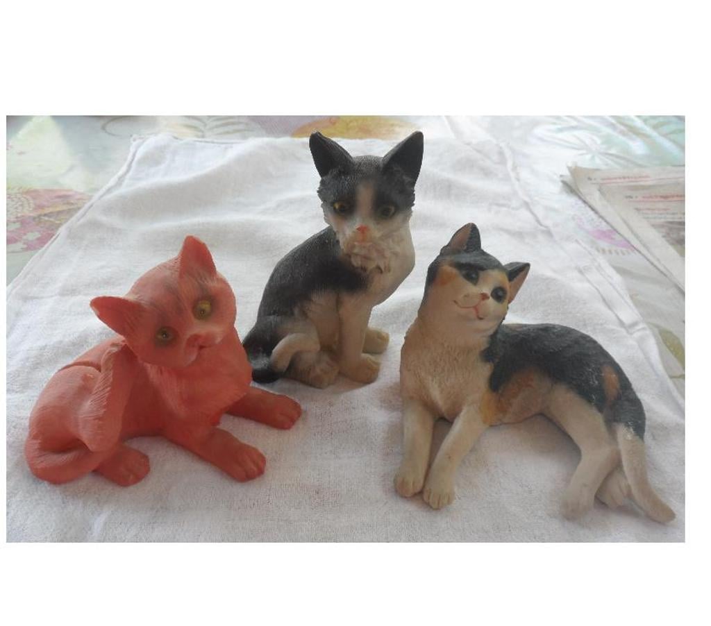 Décoration - art Hérault Castries - 34160 - Photos Vivastreet 3 petits chats en céramique 