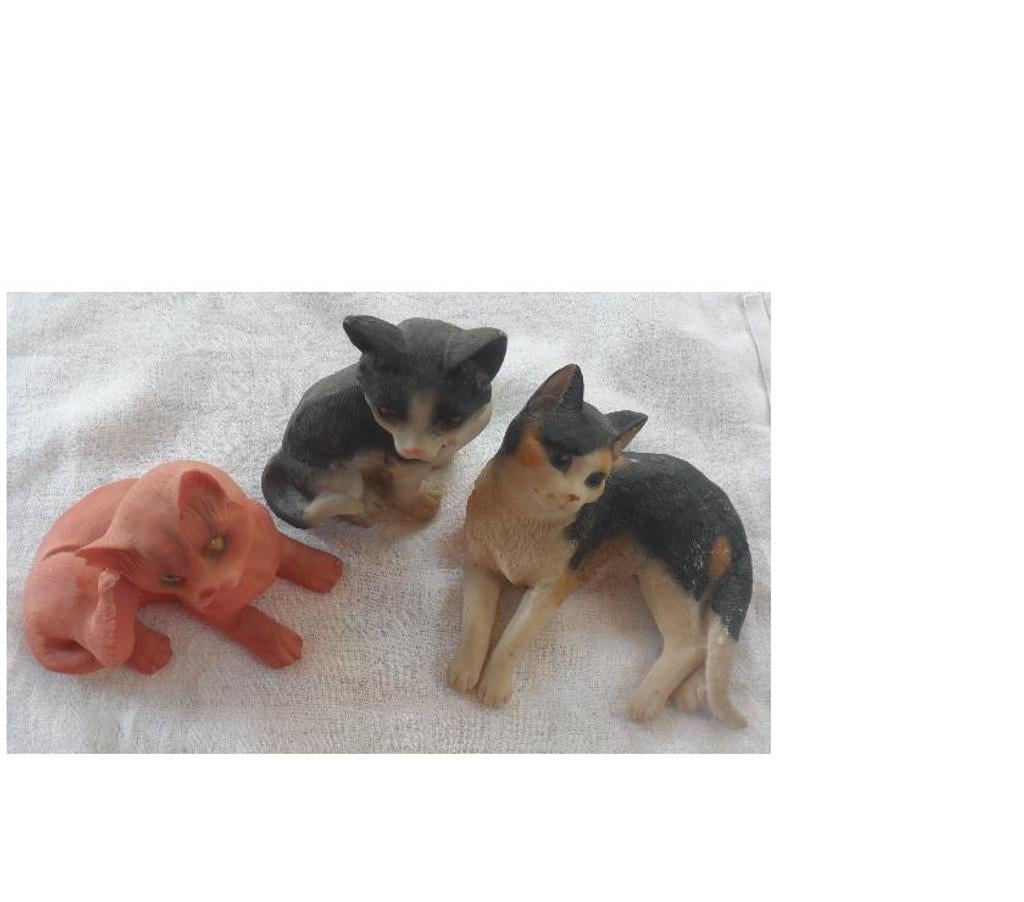 Décoration - art Hérault Castries - 34160 - Photos Vivastreet 3 petits chats en céramique 