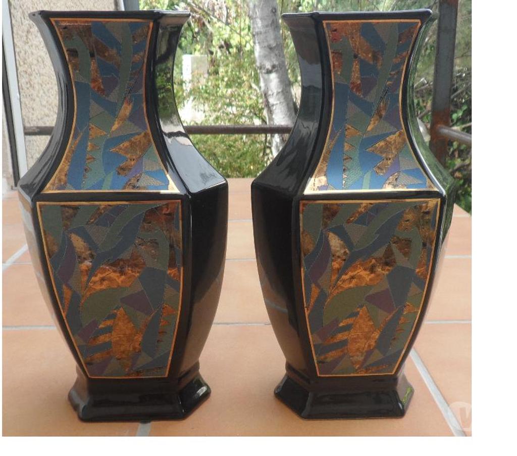 Décoration - art Hérault Castries - 34160 - Photos Vivastreet 2 Vases hexagonaux neufs noirs vintage AN 70 en céramique 