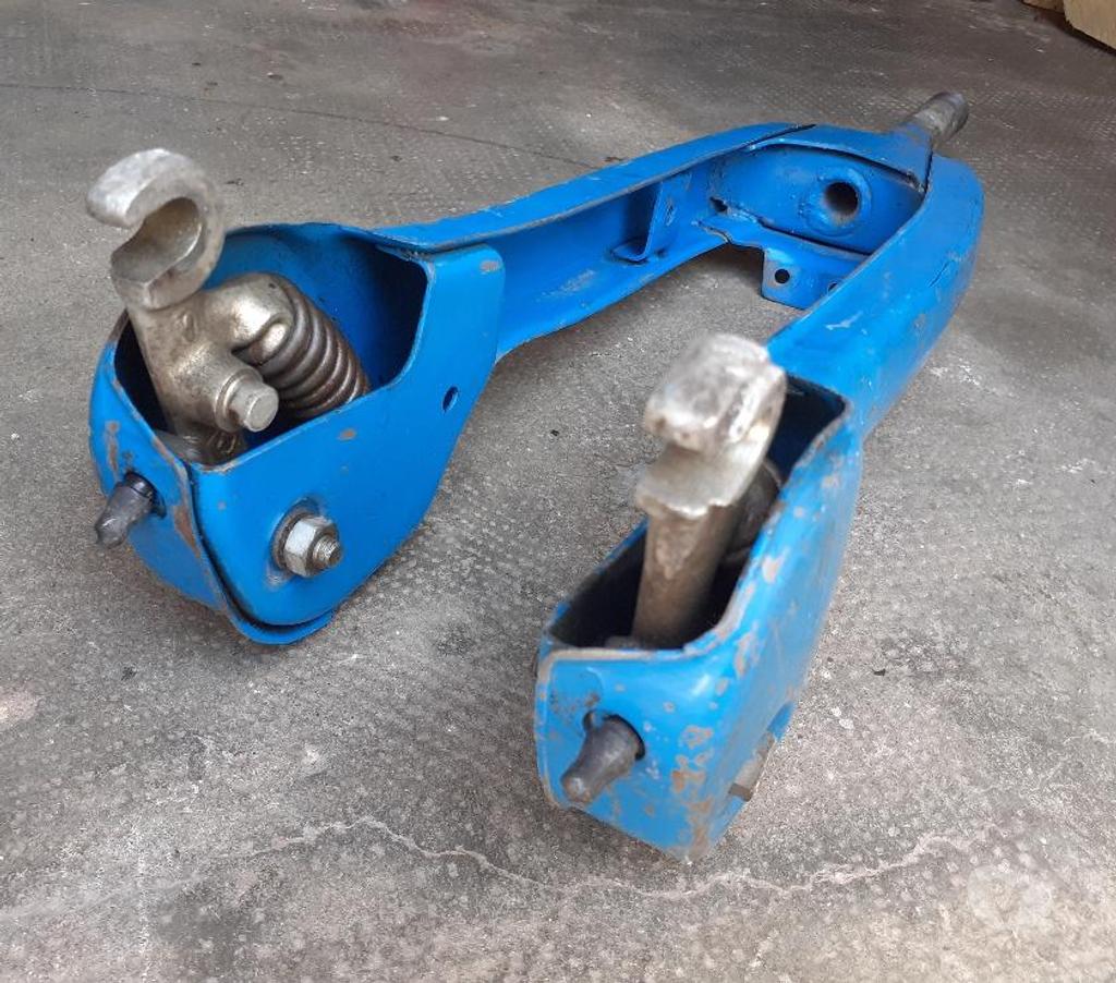Pièces et services moto Var Cuers - 83390 - Photos Vivastreet fourche Piaggio Ciao ( premier modèle ) 