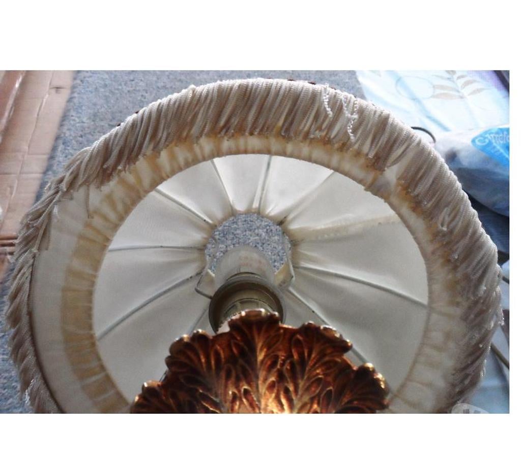 Décoration - art Hérault Castries - 34160 - Photos Vivastreet Lampe en bronze des AN 50 fil longueur 5 mètres L’ensemble 