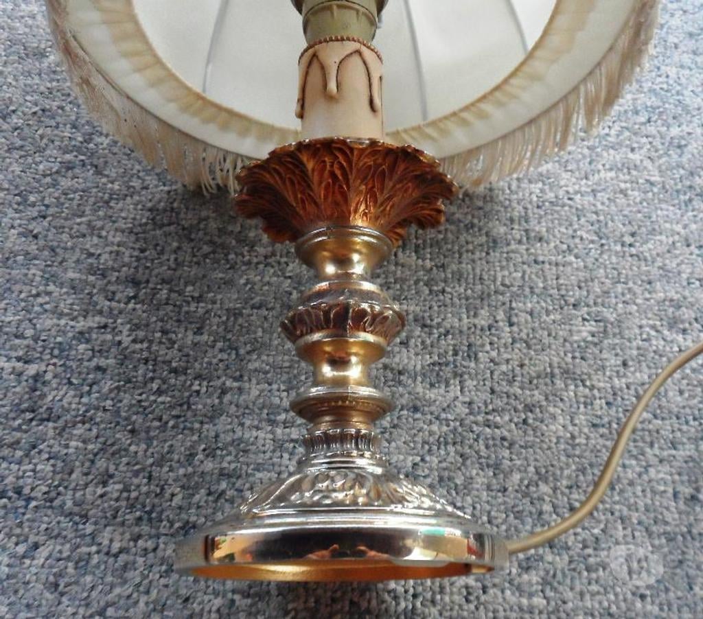 Décoration - art Hérault Castries - 34160 - Photos Vivastreet Lampe en bronze des AN 50 fil longueur 5 mètres L’ensemble 