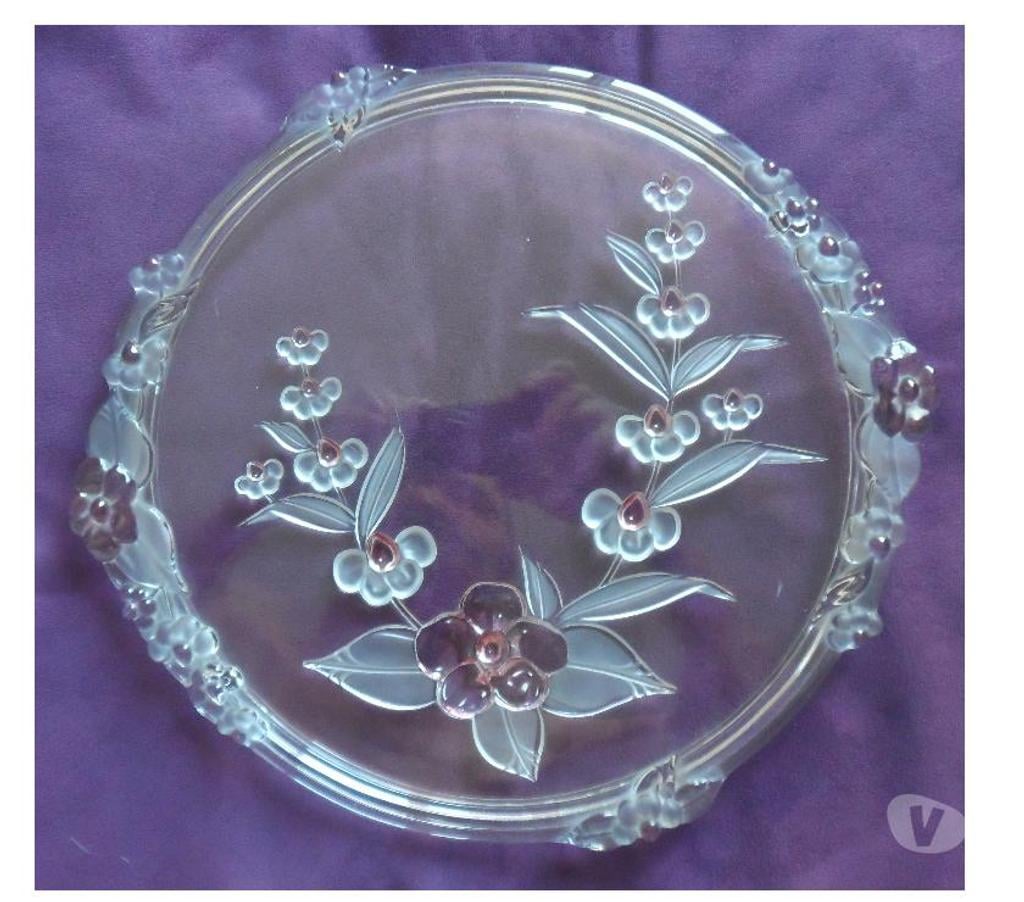 Ameublement & art de la table Hérault Castries - 34160 - Photos Vivastreet Très joli plateau et coupe en verre vintage AN 6070 