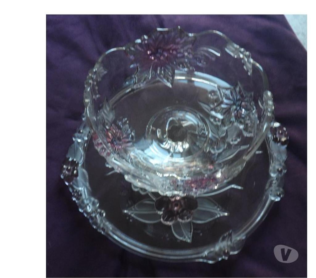 Ameublement & art de la table Hérault Castries - 34160 - Photos Vivastreet Très joli plateau et coupe en verre vintage AN 6070 