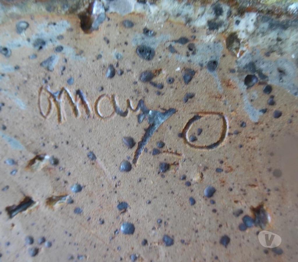 Décoration - art Hérault Castries - 34160 - Photos Vivastreet Soupière ancienne en grés signée mayo Hauteur 13 centimètres